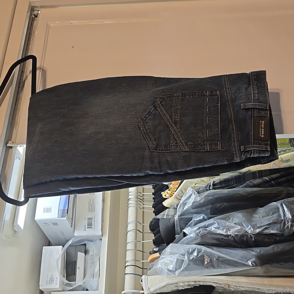 Mens Wrangler jeans slim strait 38×30